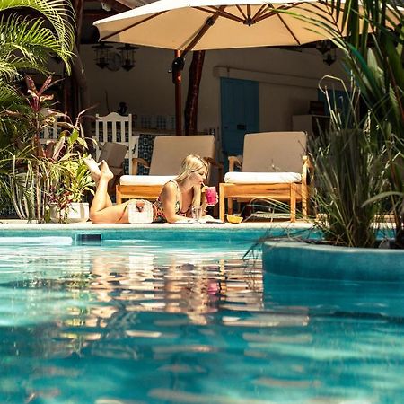 Hotel Guiones نوسارا المظهر الخارجي الصورة