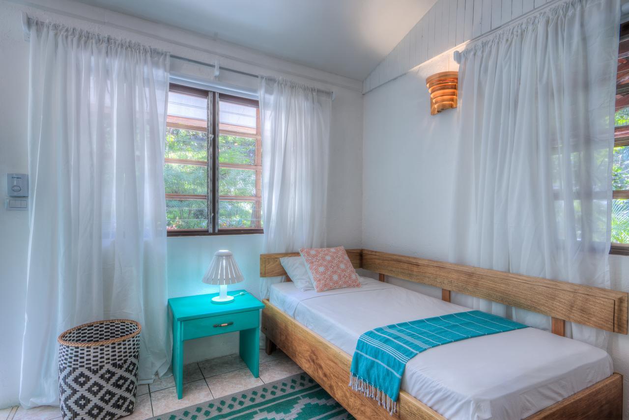 Hotel Guiones نوسارا المظهر الخارجي الصورة