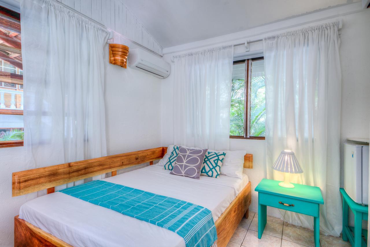 Hotel Guiones نوسارا المظهر الخارجي الصورة